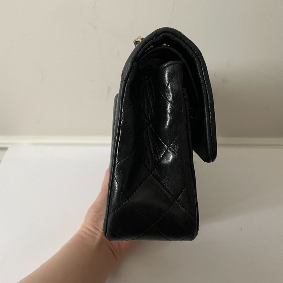 SOLD Chanel Vintage Small Classic Flap Lambskin - Picture 4 of 17